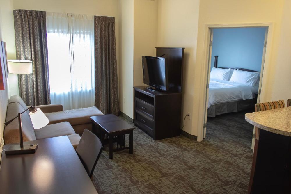 King Room - Hearing Accessible - Non-Smoking interior